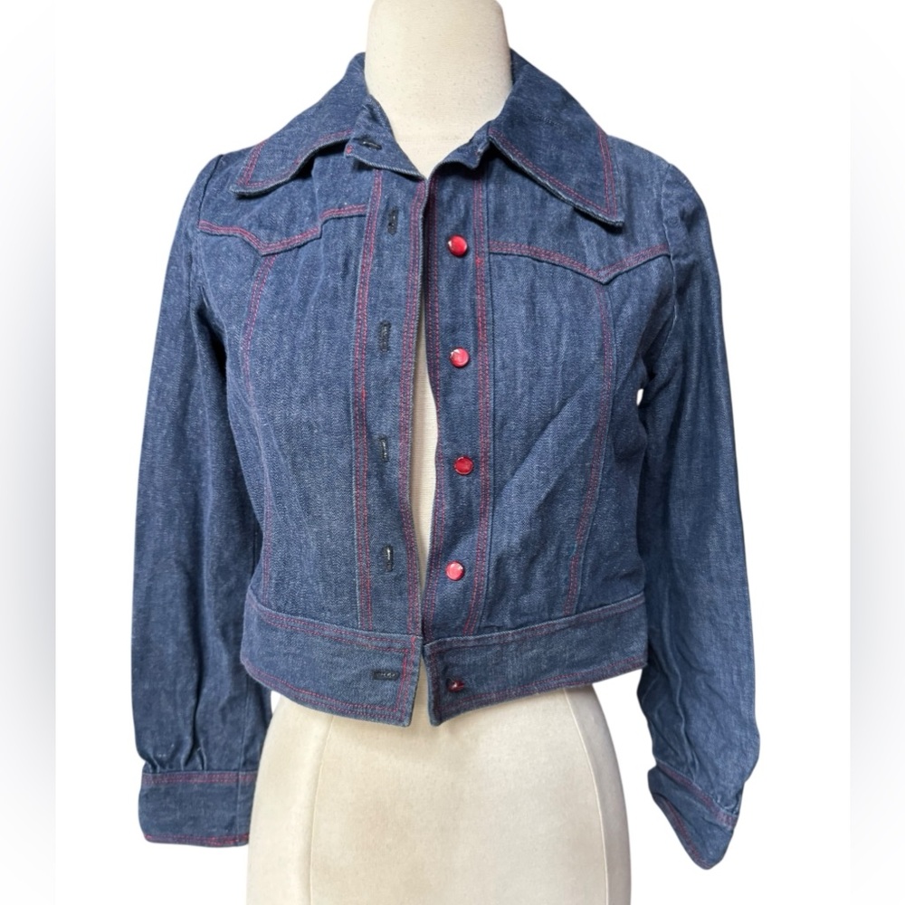 1970s Blue Denim w/Red Stitching Bright Red Front Button Pointed Collar Crop Jac